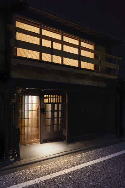 建物夜