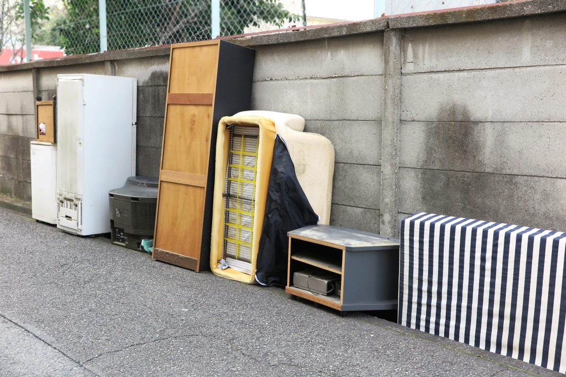 家財処分の手段と費用相場｜処分後の空き家の有効活用の方法について