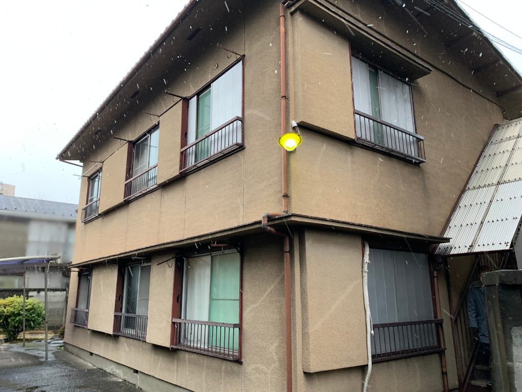 入居者が減っていたアパートを地域活性化の拠点となる複合型施設に