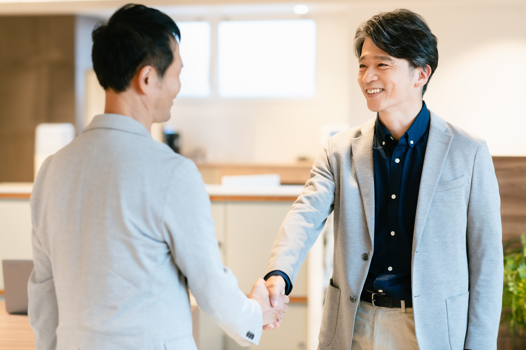 空き家を個人売買するメリット・デメリットは？役立つサービスも紹介